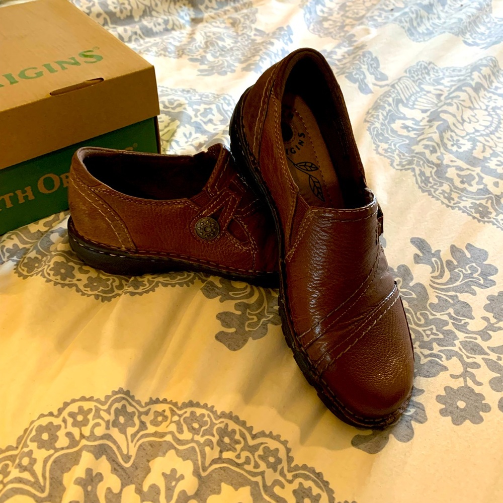 Earth Origins genuine leather shoes